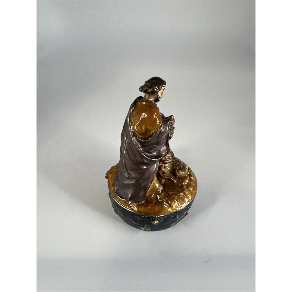 The Unbranded Brand vintage nativity